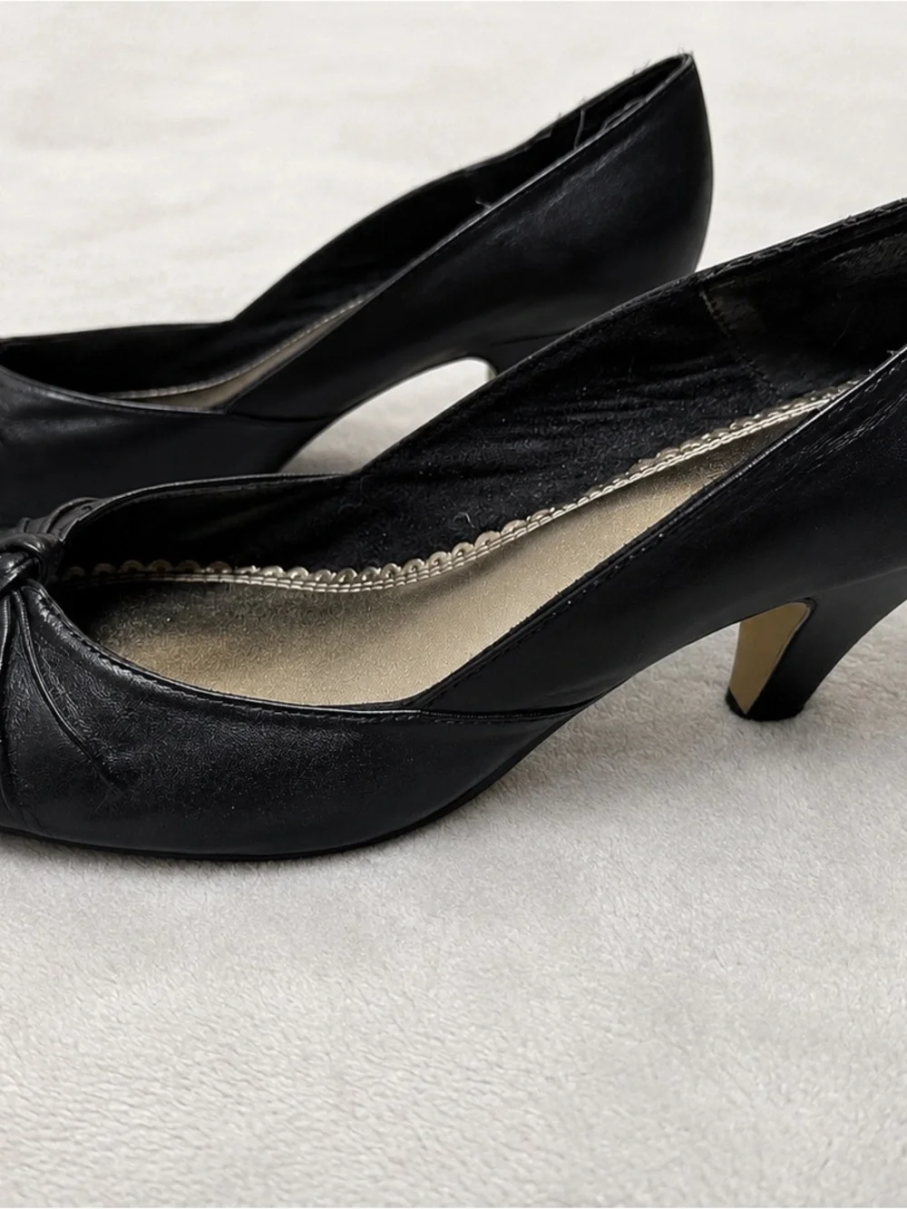 Seychelles classic black